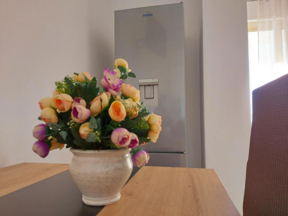 Bral Apartment 7 - Two-Bedroom With Seaview Durrës 외부 사진